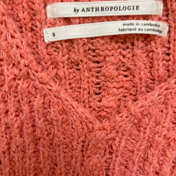 By Anthropologie V-Neck Pointelle Sweater Tank size small - Picture 3 of 3